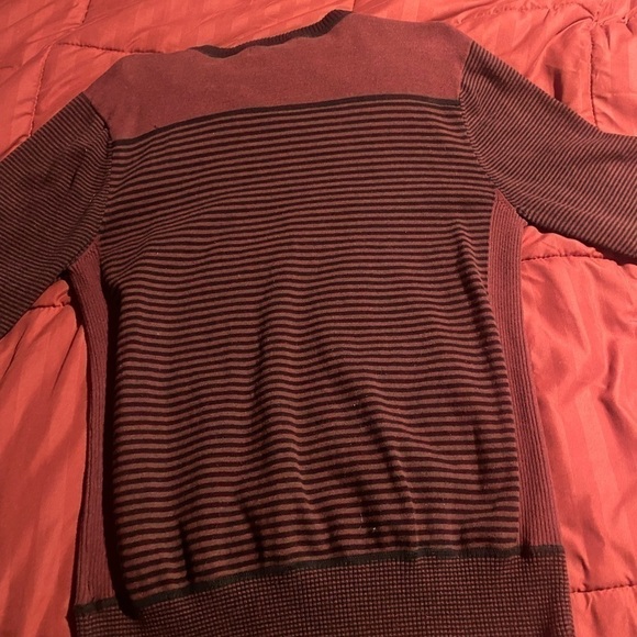 Guess long sleeve sweater - Picture 4 of 6